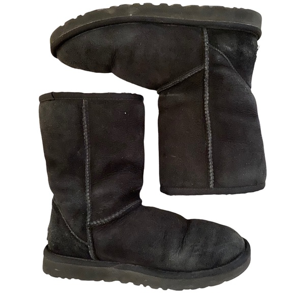 UGG Black Classic Short II #5825 Sheepskin Boots Size 6 - Picture 11 of 14
